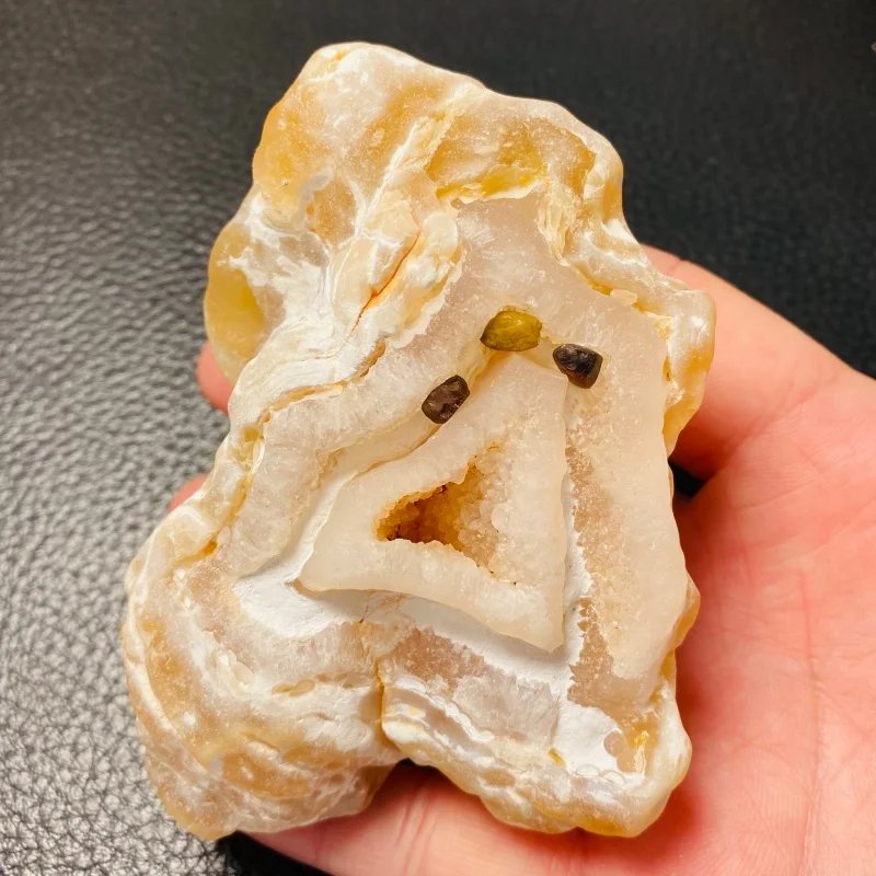 

Natural Agate Geode Specimen Raw Crystal Cluster with Druzy Pocket Unique Mineral Shape Healing Stone for Home Decoration