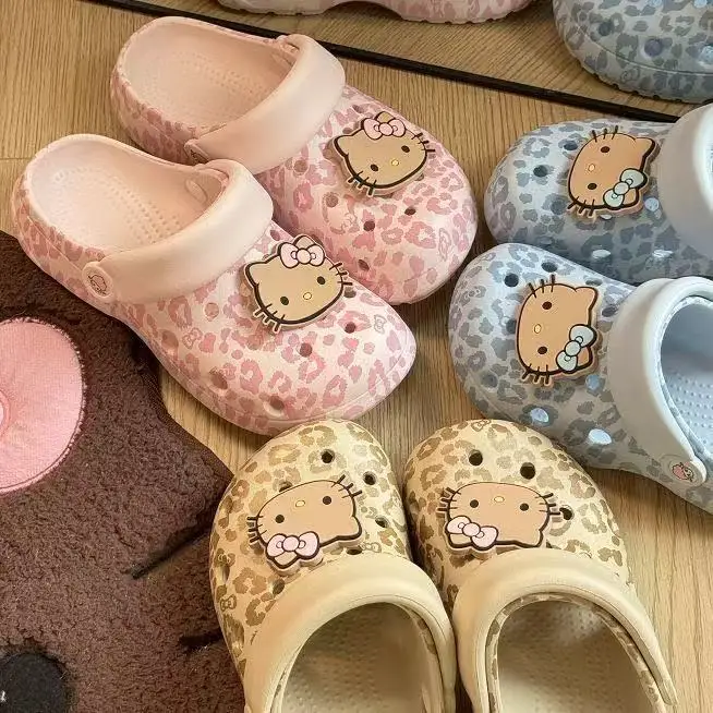 

real pictures 2026 summer new Sanrio hello kitty caroon cute lovely good quality khaki pink blue comfortable women girls sandals