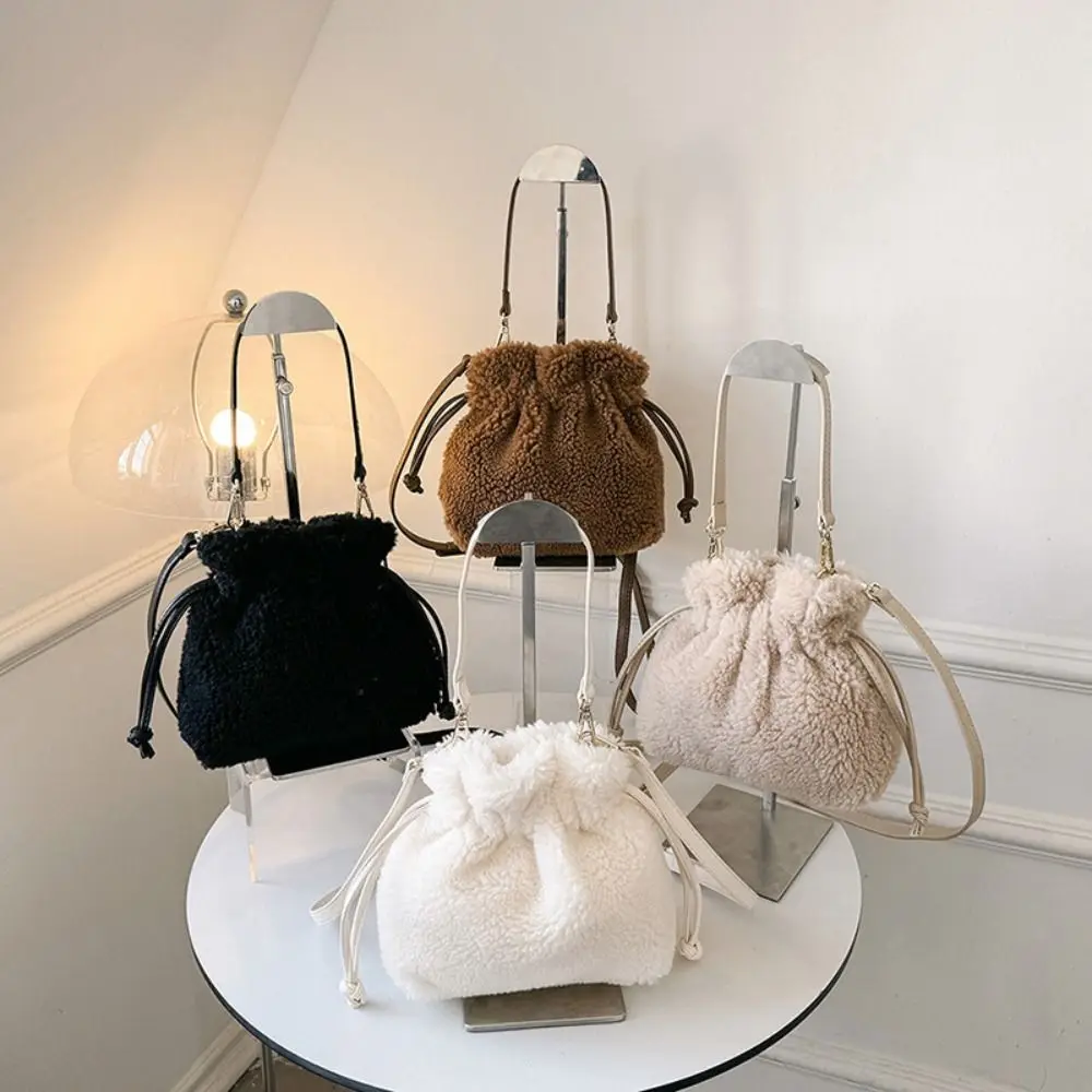 

Fashion Lambswool Women Handbags Large Capacity Crossbody Bag Niche Designs Portable Tote Bag Autumn and Winter