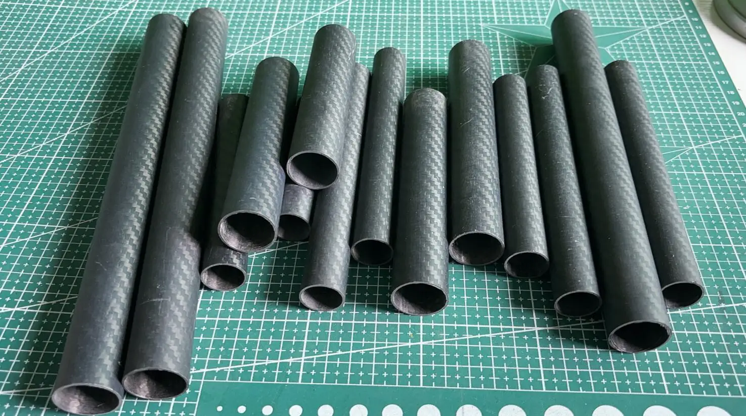 High Quality Carbon Fiber Tubes, Various Sizes & Specs, Round, Precision Machined, for DIY Projects and Model Making Available