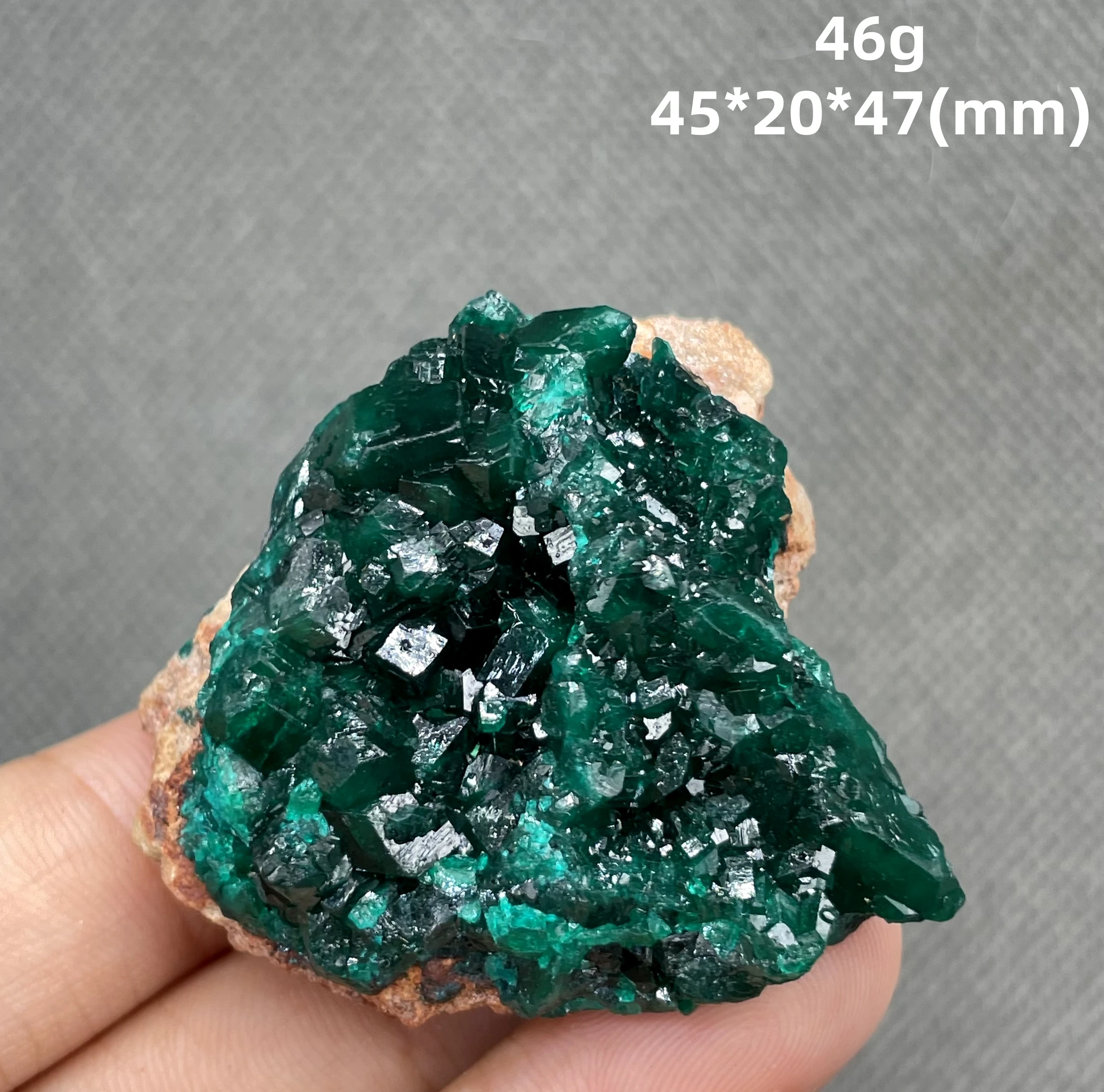 

Very rare! 100% Natural shiny Congo green Dioptase Mineral specimen stones and crystals quartz