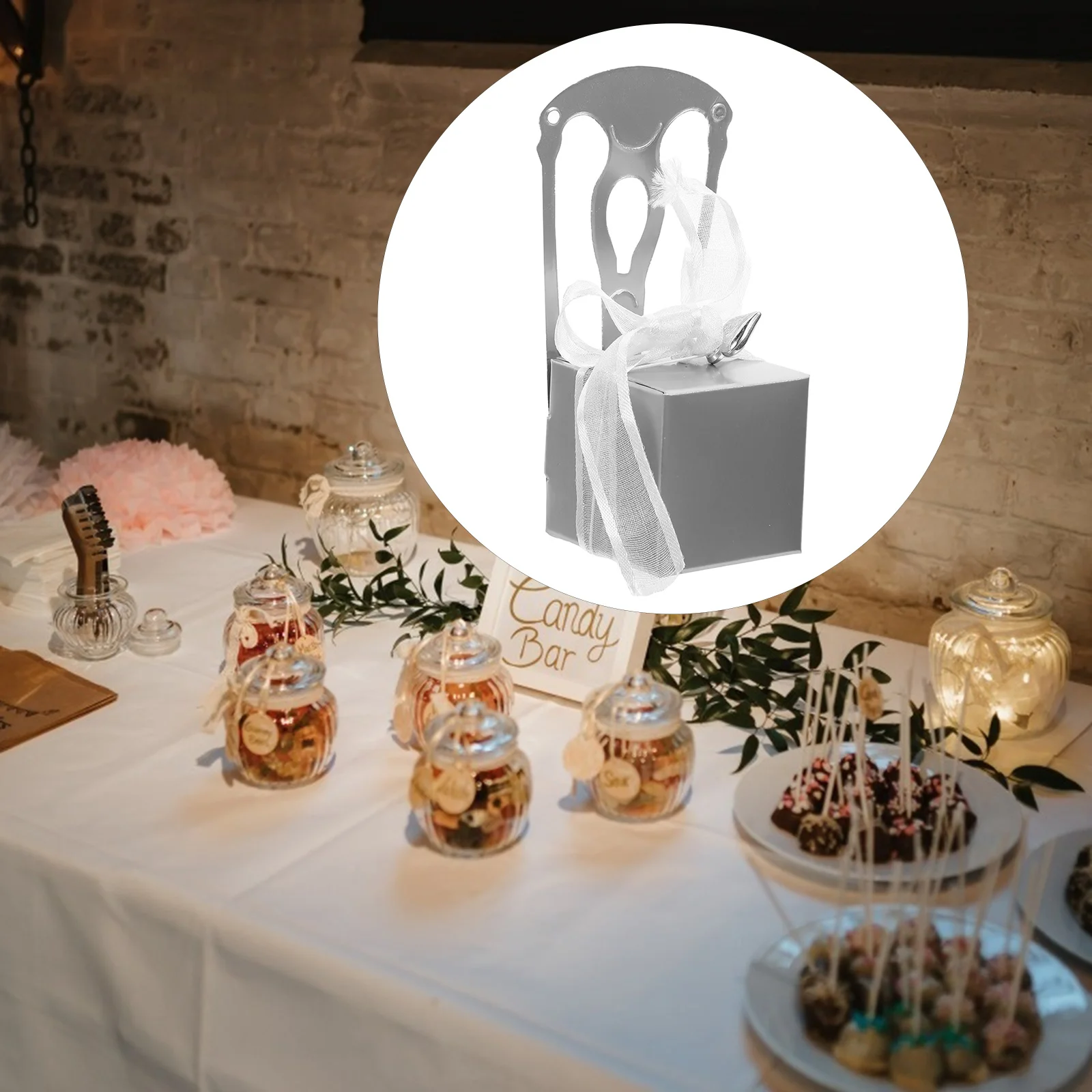 

1Set Wedding Candy Boxes Chair Shape Silver Fine Workmanship Gold Blocking Exquisite Bowknot Charm Wedding Candy Box