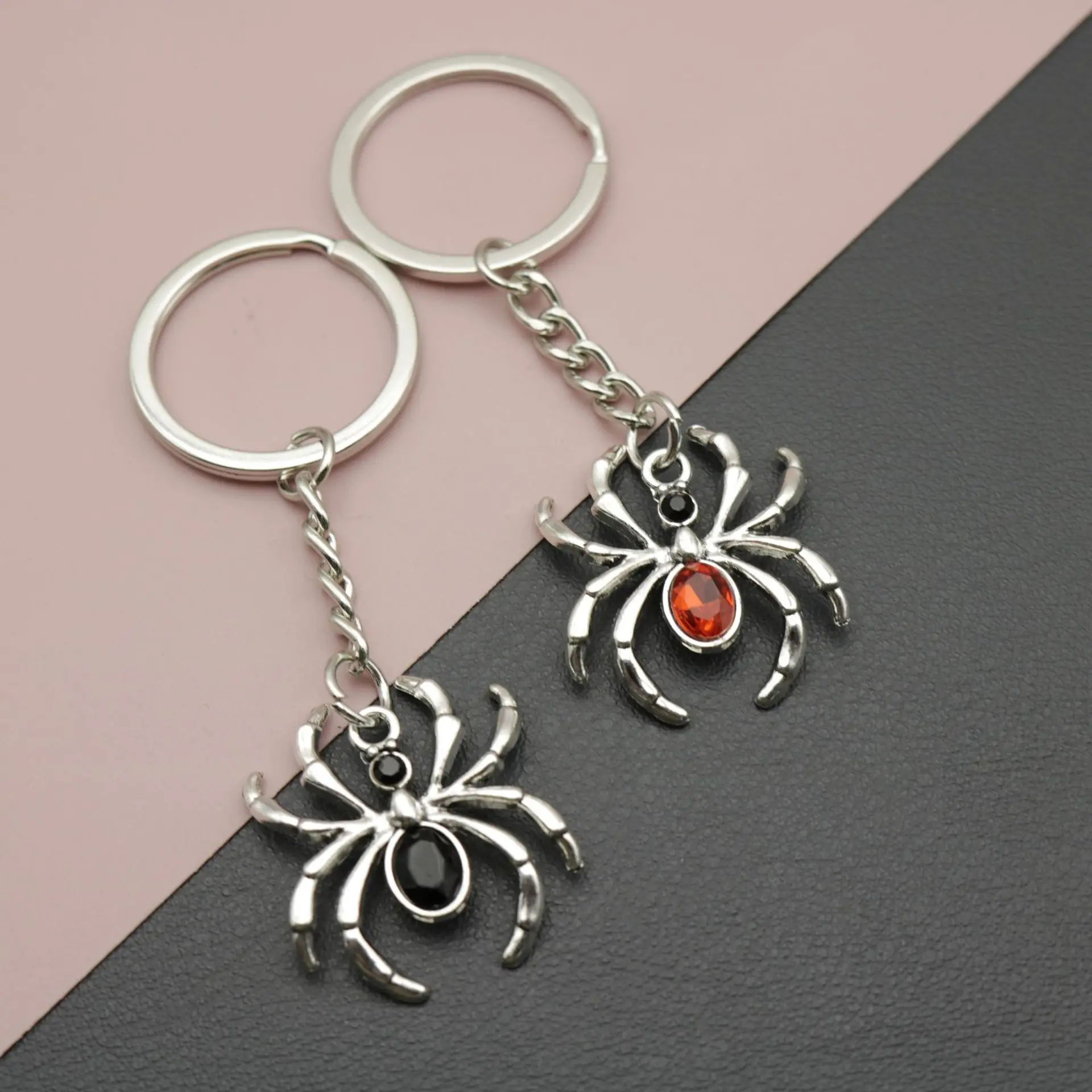 Creative Keychain Alloy Spider Vintage Keychain TQ