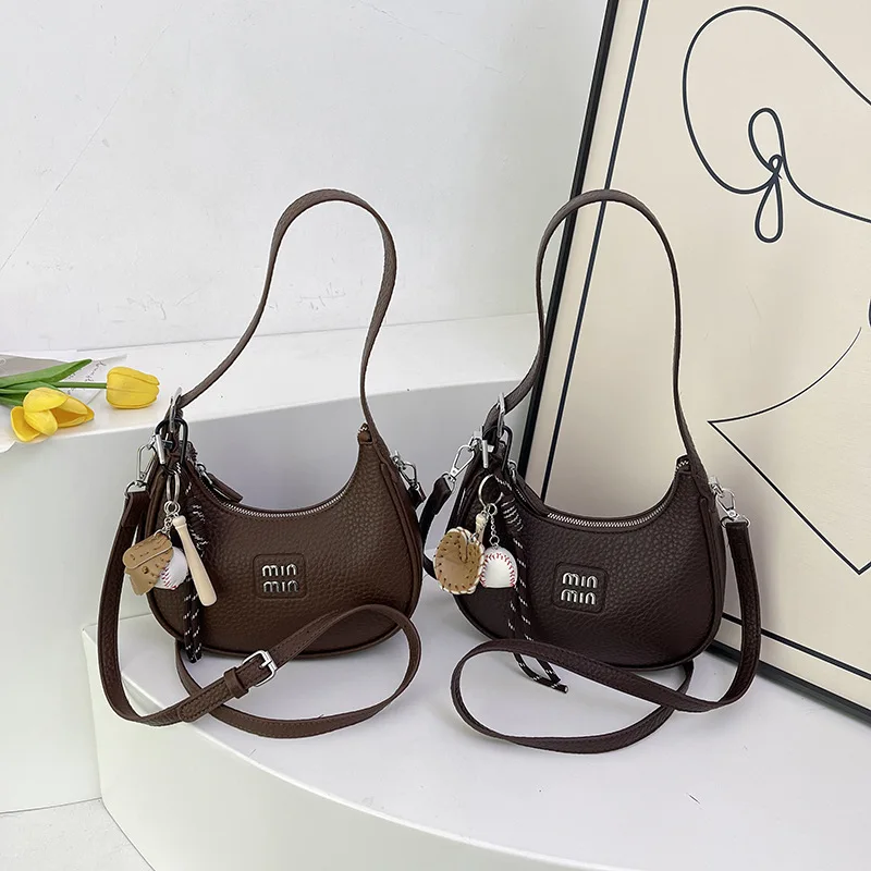 

Popular in The Season, Women's Armpit Bags, Women's Winter New Trends, Fashion Designers, Shoulder Messenger Women's Bags