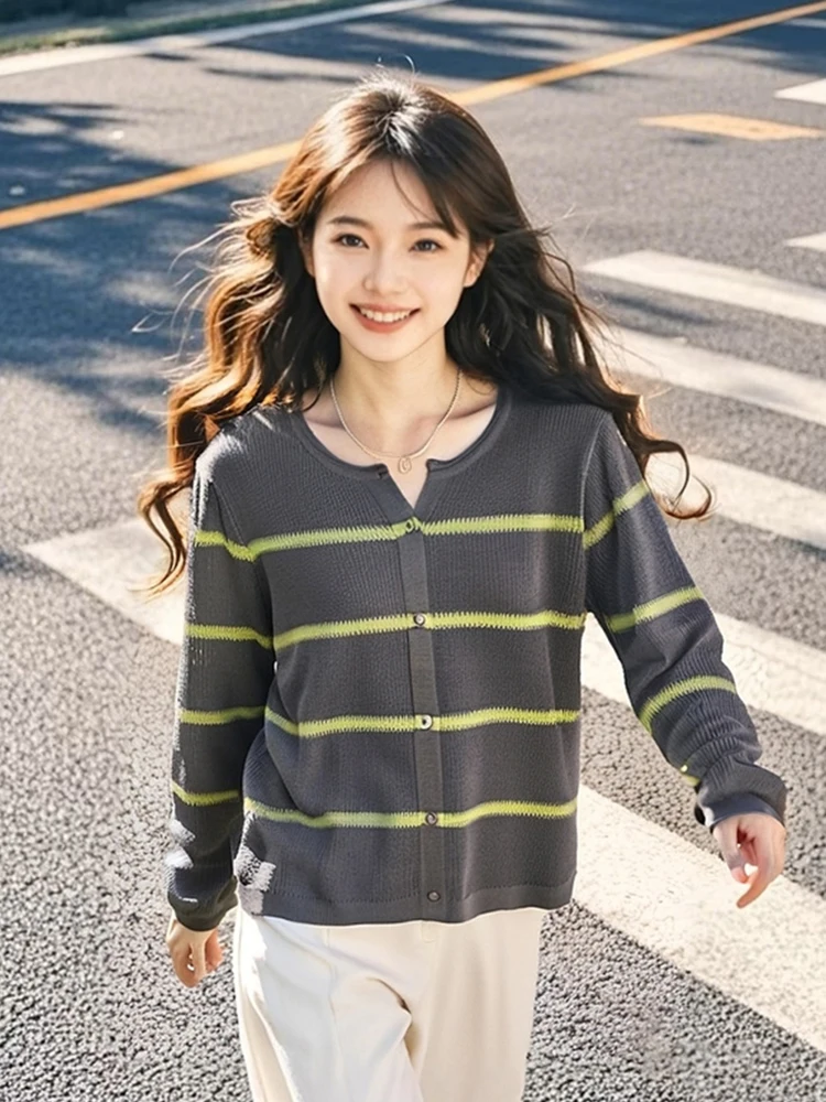

Versatile Knitted Stripe Base irt Single Button Casual Retro Sle Sweater Spring Season Long Sve Straight Cut Outerwear