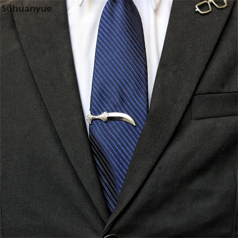 Pince à cravate en forme d'épée large et chic pour un gentleman moderne – Idéal pour les affaires ou le mariage