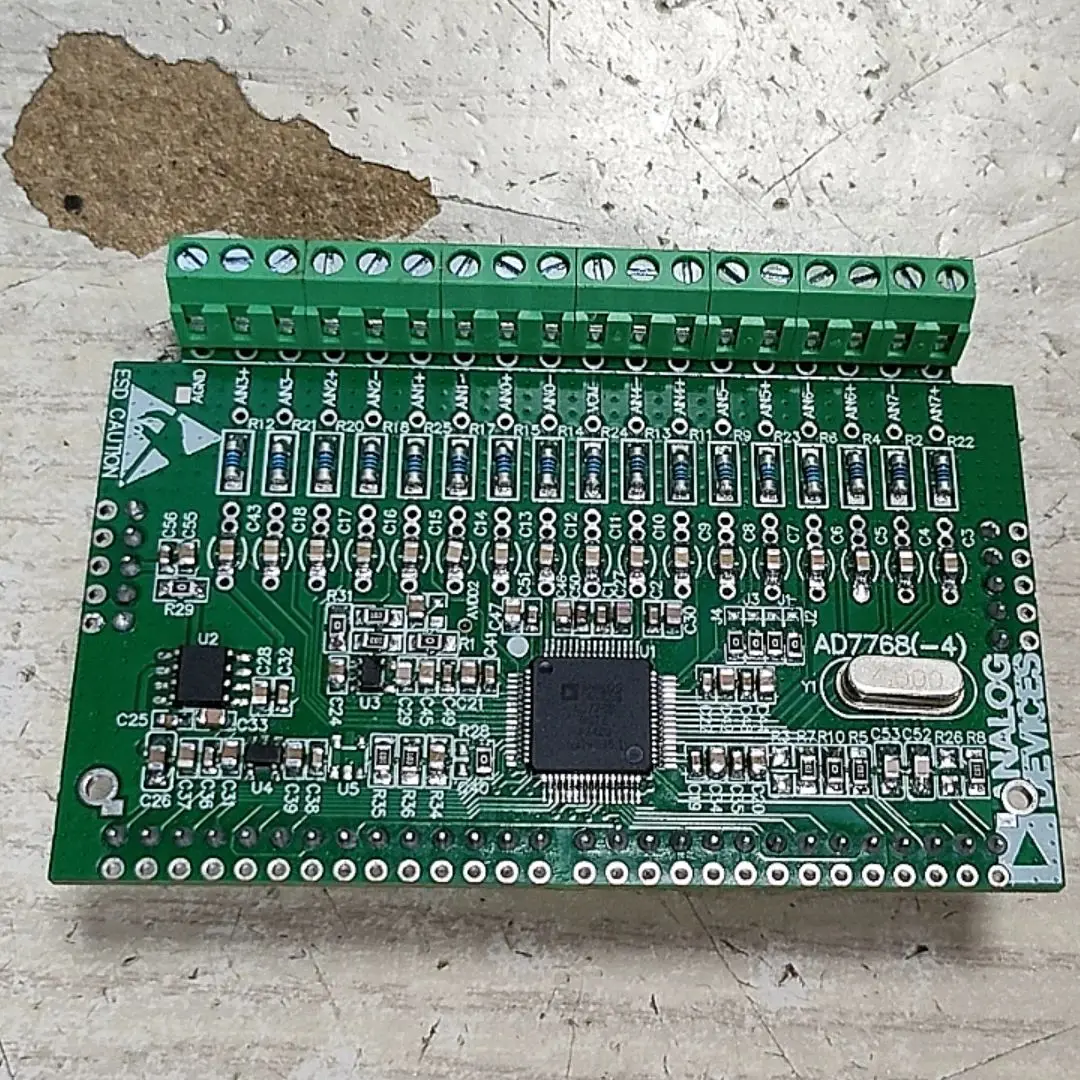 AD7768 8/4-channel High-performance 24-bit Simultaneous Sampling ADC Module with 110.8 KHz Bandwidth
