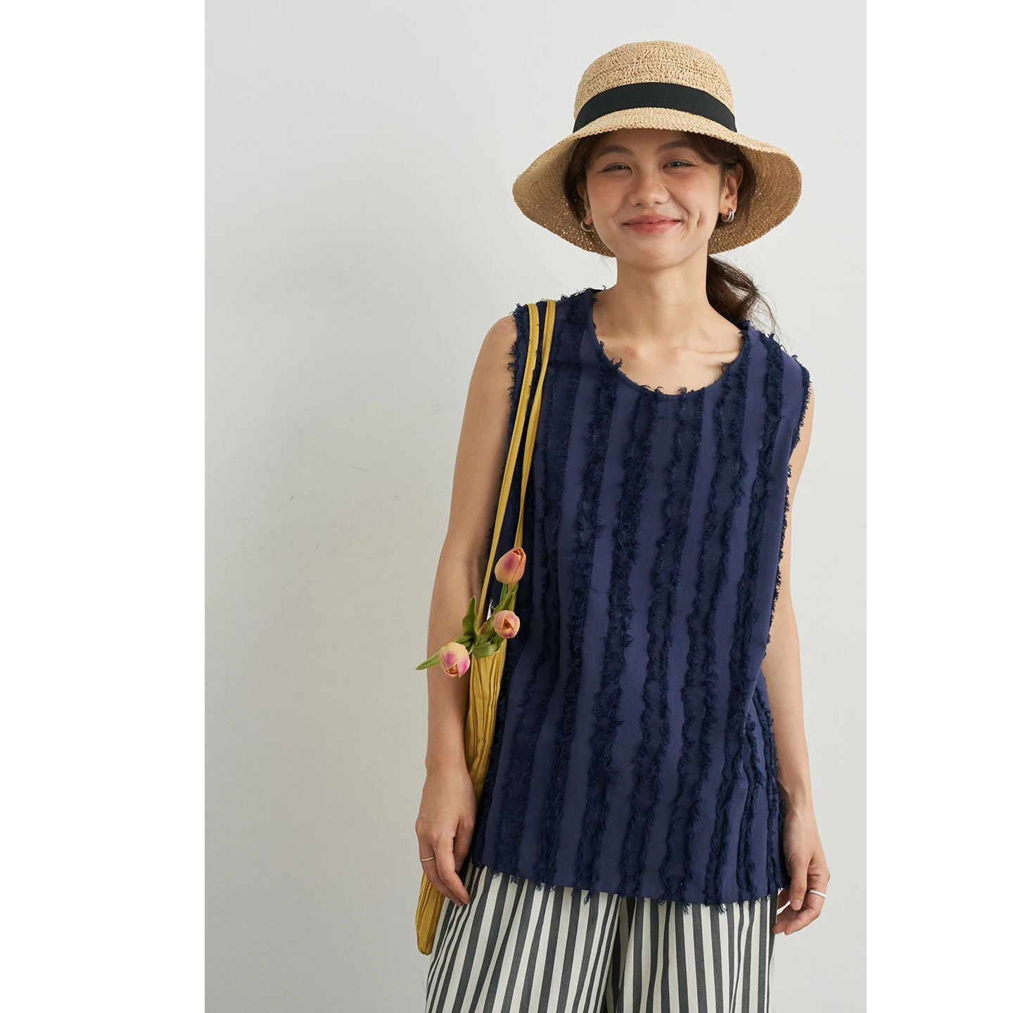 

Женская хлопково-льняная блузка Ertang с круглым вырезом, модная, для повседневной носки, стандартный крой, лето 2025