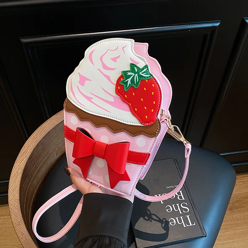 PU leather personalized and creative strawberry cake chain crossbody bag, cute bow women's single-shoulder bag, kawaii