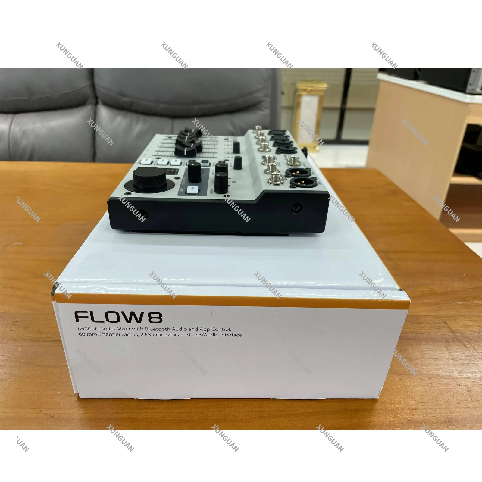 Flow8 Mini Console Mixer Digital 8CH com Áudio Bluetooth e Controle de Aplicativos 2 Processadores FX e Interface USB/Audio