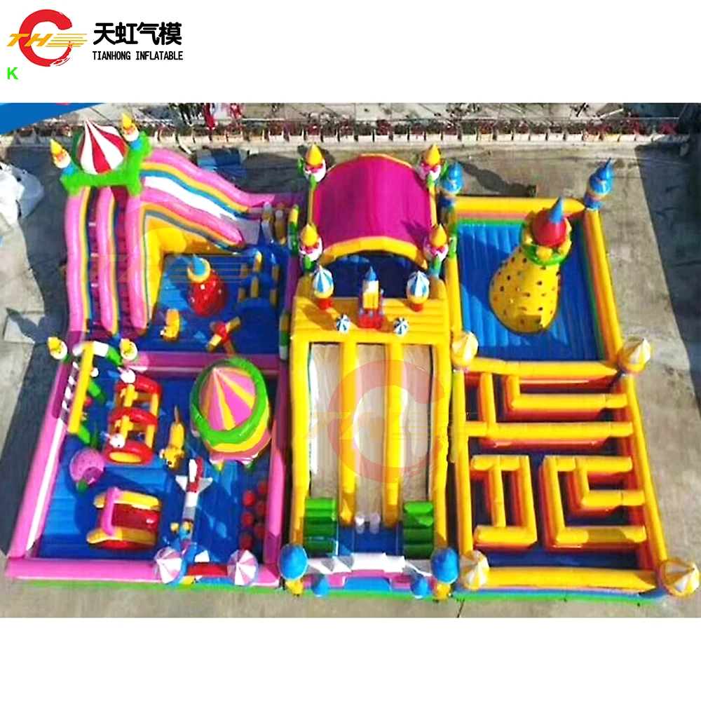 Maior parque temático inflável comercial grande equipamento de parque divertido inflável com corrediça labirinto para jovens e crianças