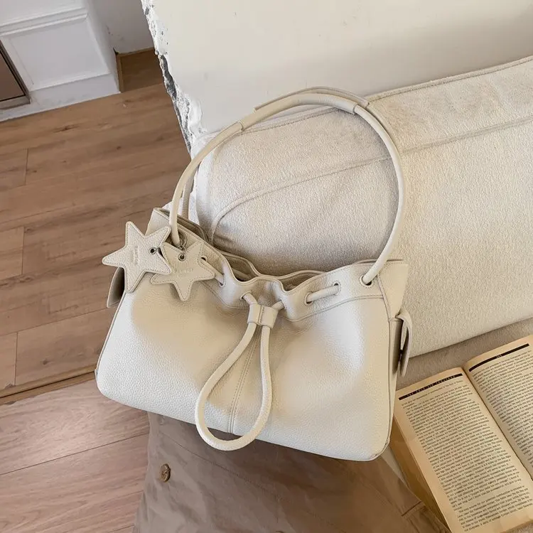 

2026 New Niche Fashion Design Handbag Fashion Drawstring Bundle Shoulder Bag Premium Large Capacity Cloud Bag