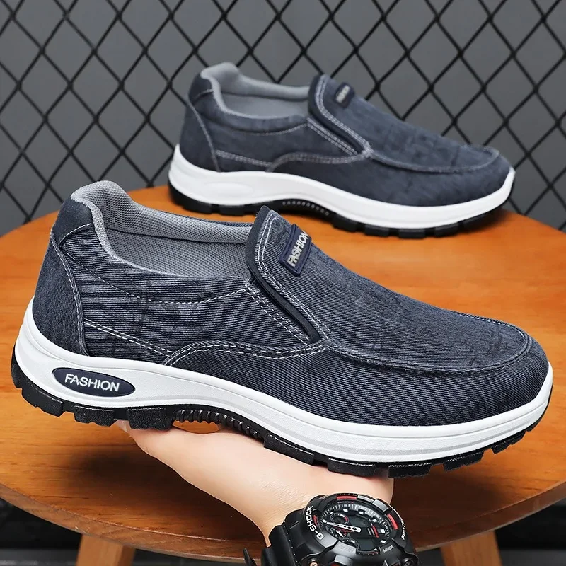 

Спортивная парусиновая обувь для мужчин летом 2024 года, новая дышащая мужская обувь с сеткой, повседневная прогулочная обувь на одну ногу.
