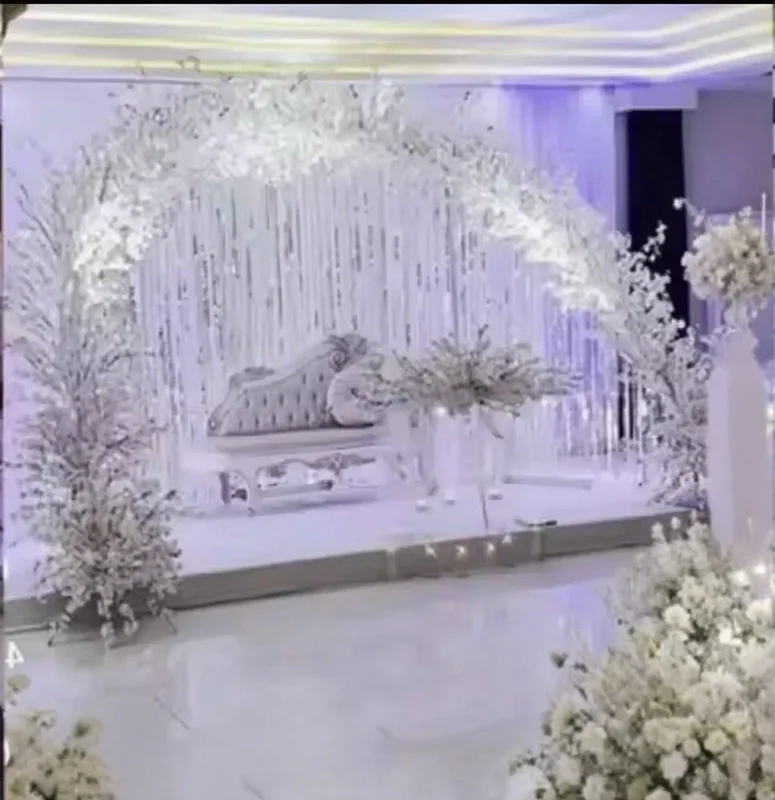 

1pcElegant White Transparent Wedding Backdrop Frame with Metal Curve and Hollow Design for Party Decoration church pulpit podium