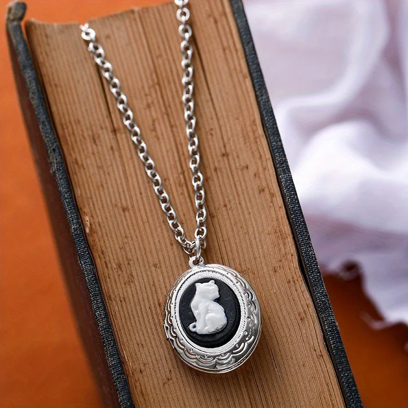 Gothic Creative Diy Photo Frame Pendant Necklace for Men and Women Vintage Cat Cameo Personalized Jewelry Accessories
