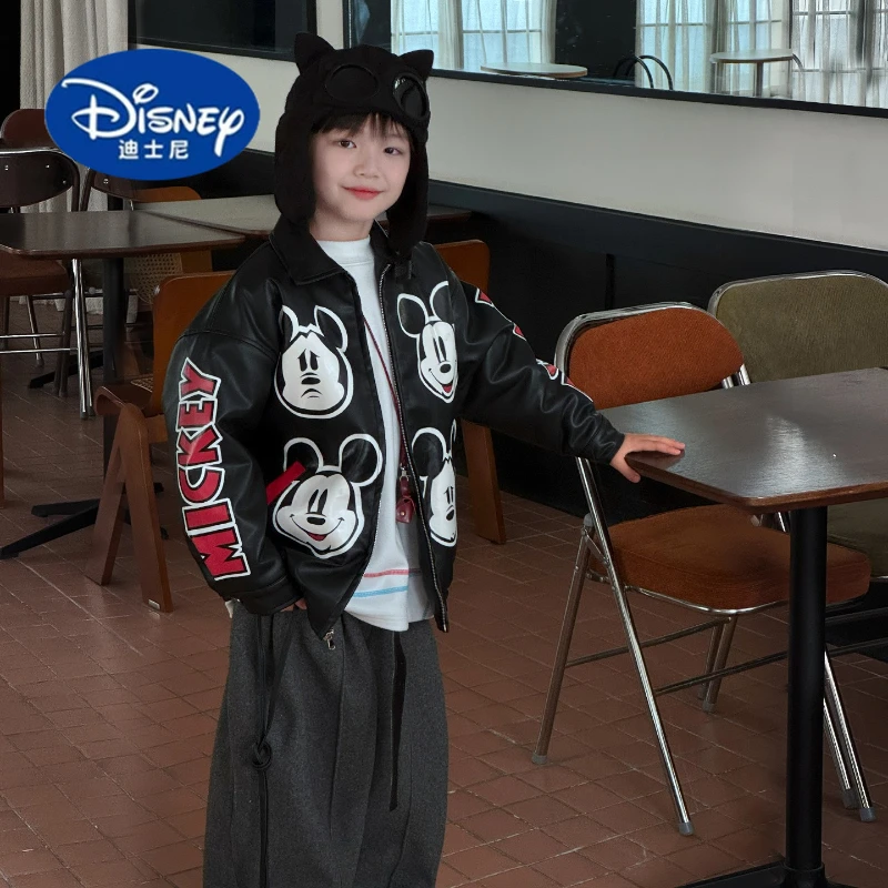 

Зимняя куртка Disney Boys 2025 г. | Стеганая искусственная кожа с принтом Микки и зубчатым воротником