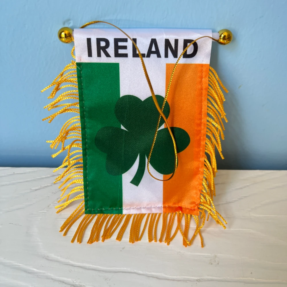 10x14cm  Irish Shamrock Flag Car Window Decoration Polyester Hanging pennant Flags Irish  Shamrock Flag Mini Pennant