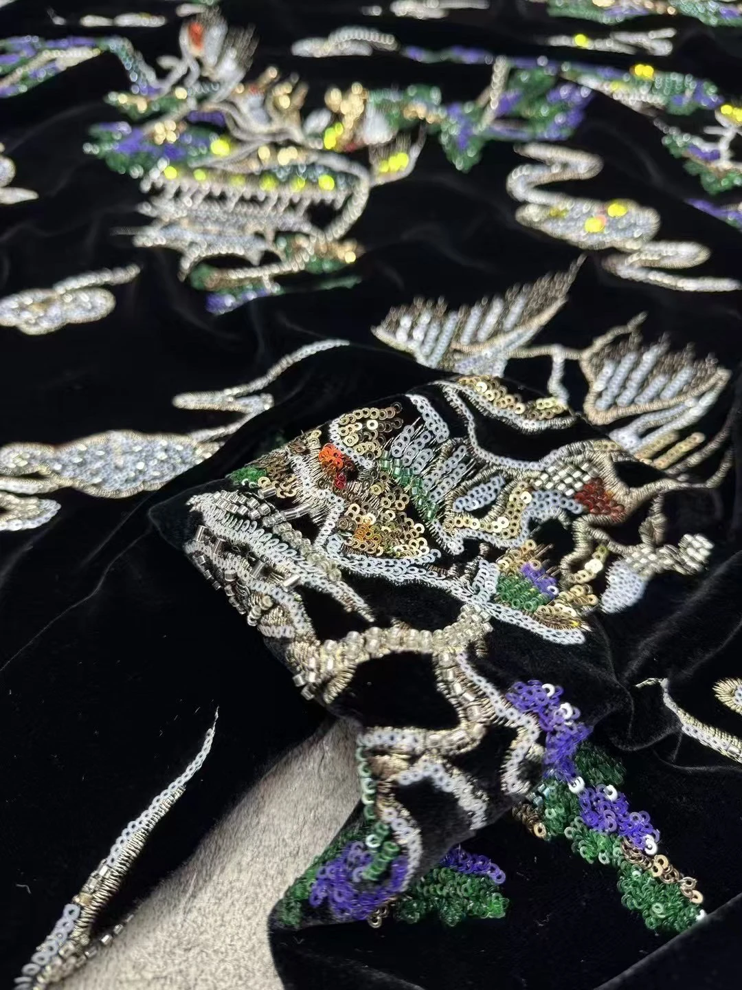 Squisito velluto di seta paillettes perline tubo tessuto ricamato cucito Hanfu giacca qipao tessuto firmato per Jiuzhong Palace