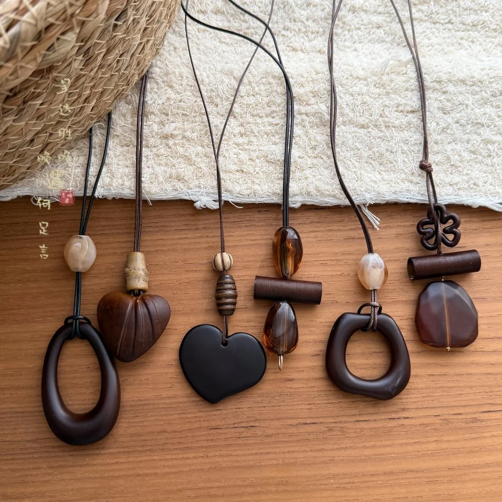 الرجعية الخشب الزجاج قلادة قلادة بولي Leather الجلود الحبل سترة طويلة سلسلة قلادة للنساء مجوهرات الأزياء والاكسسوارات