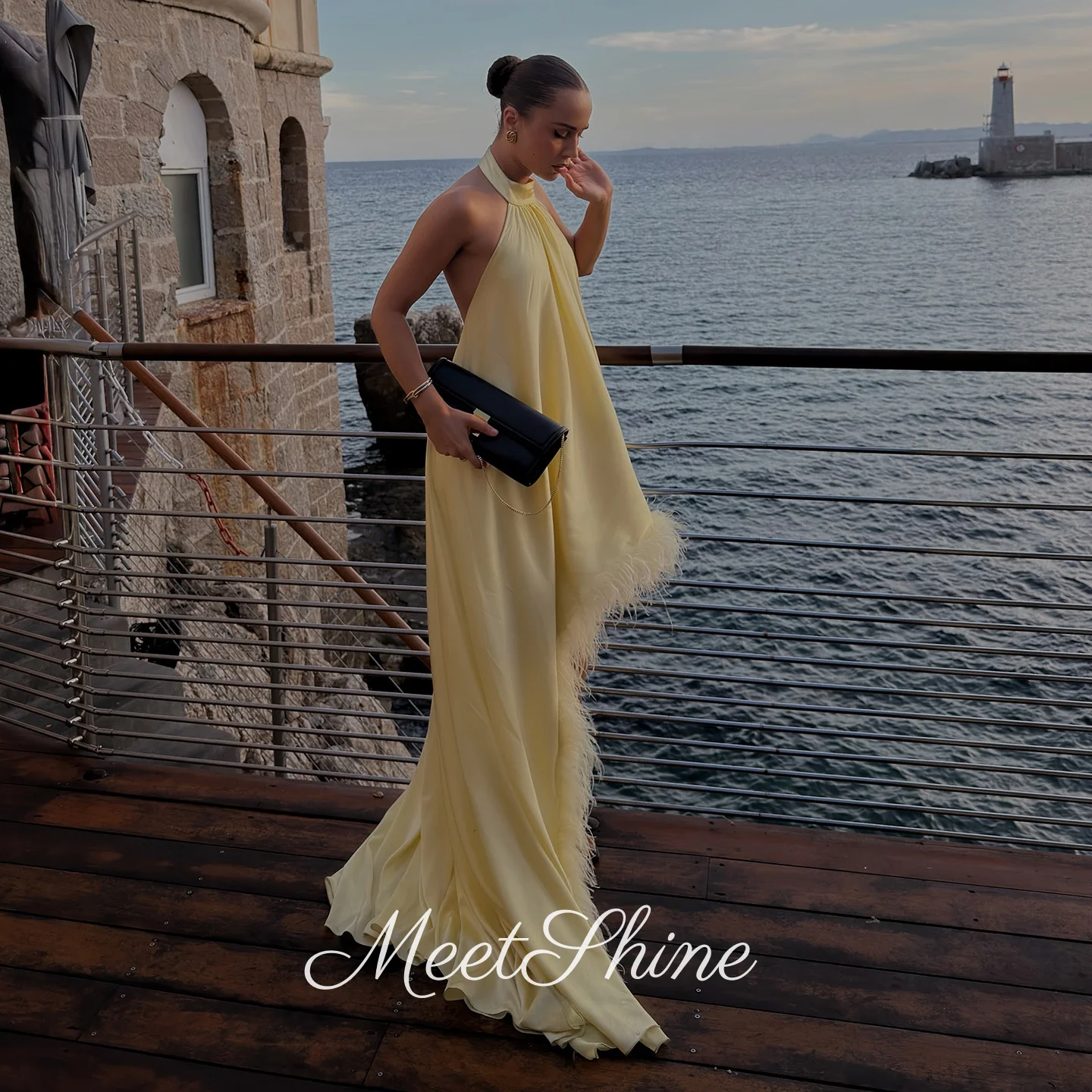 Modern Light Yellow High-Low A-Line Halter Chiffon Evening Dresses Elegant Backless Court Train Simple Prom Dresses Customized
