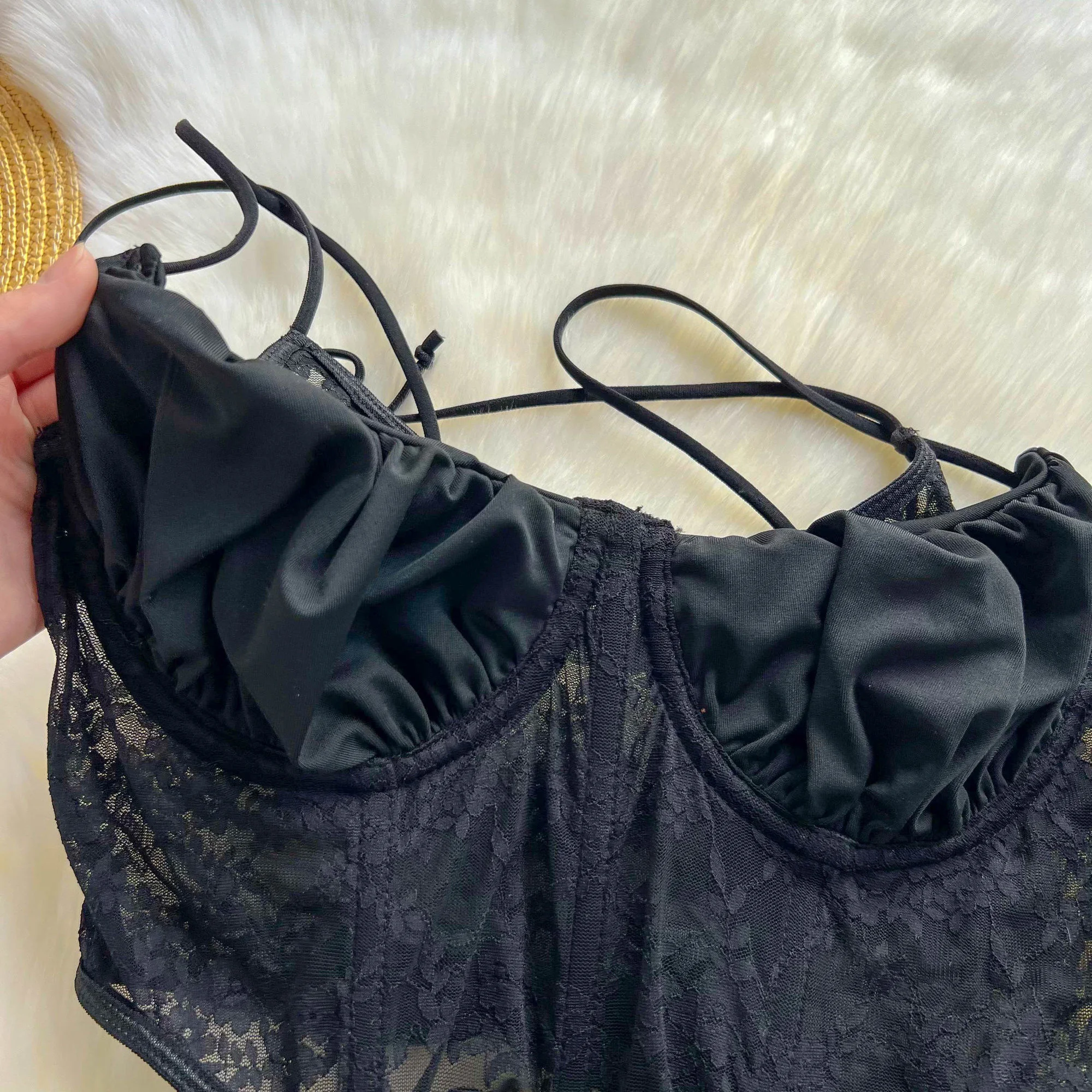 American Retro Spicy Girl Strap Tank Top Summer Black  Lace Mesh Hollow Out Embroidery Bra Top For Women 2024