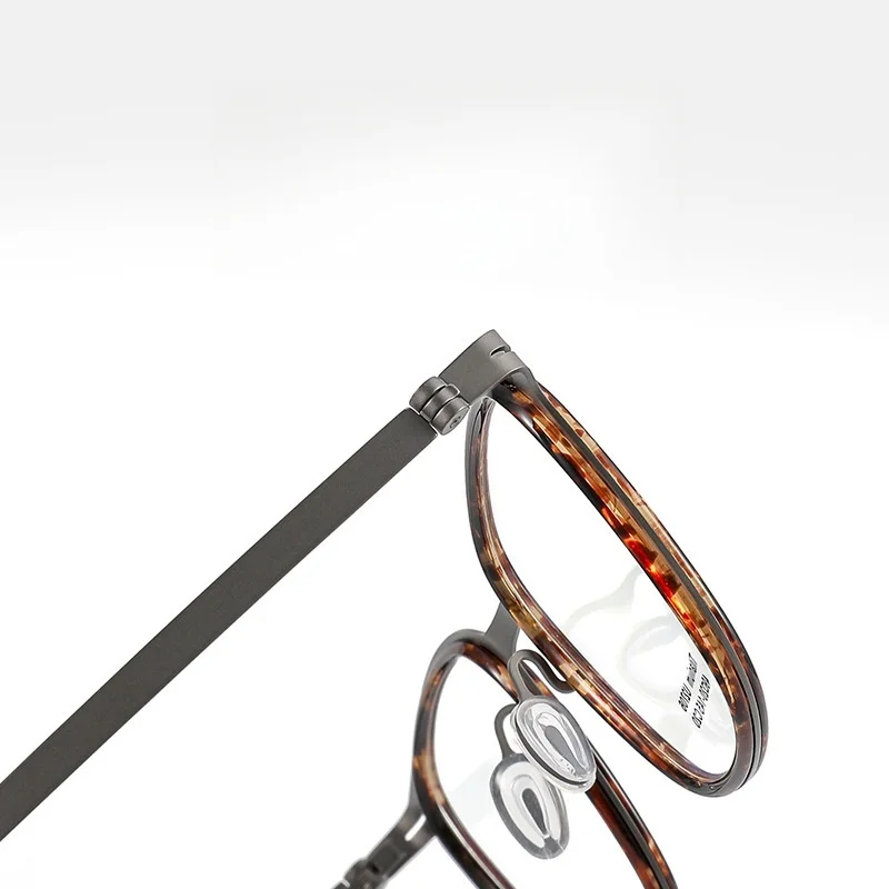 DIEDIESEE Ultra Light Pure Titanium Tortoiseshell Color Eyeglass Frame Men's Square Optical Prescription Eyeglass Frame 2706