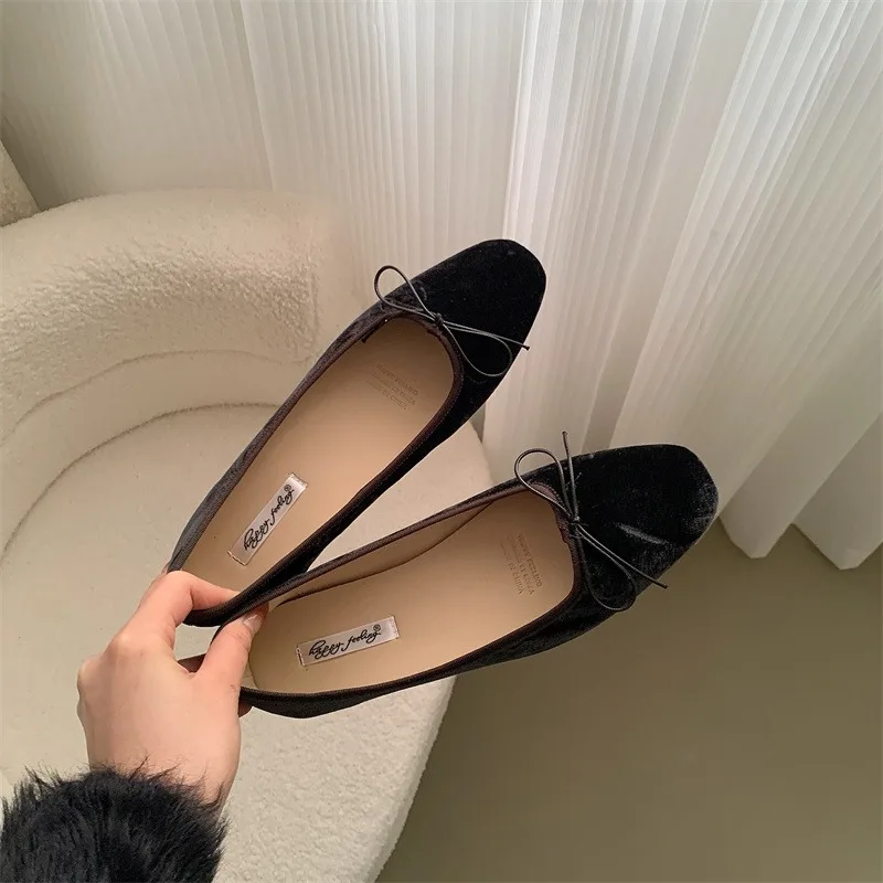 

New Style Fashion Elegant Velvet Ballerina Shoes Woman Luxury Velour Ballet Flats Ladies Retro Round Toe Bowknot Shallow Loafers