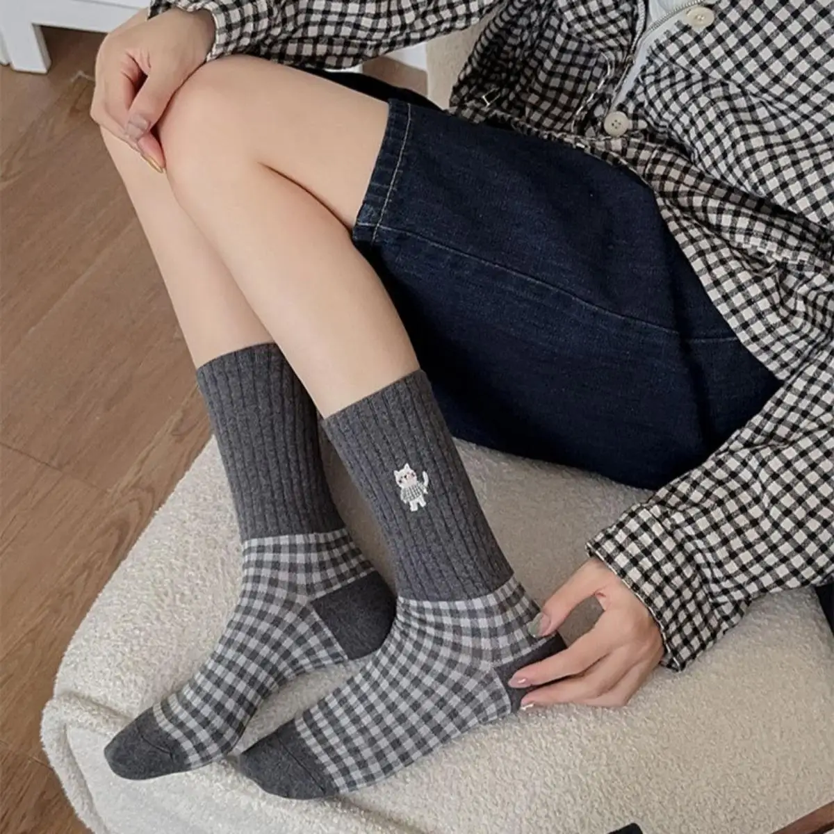 4 Pairs Cute Cartoon Cat Embroidery Socks Women's Casual Fashion Checkered Mid Calf Socks Korean Style Cute Girls Sock