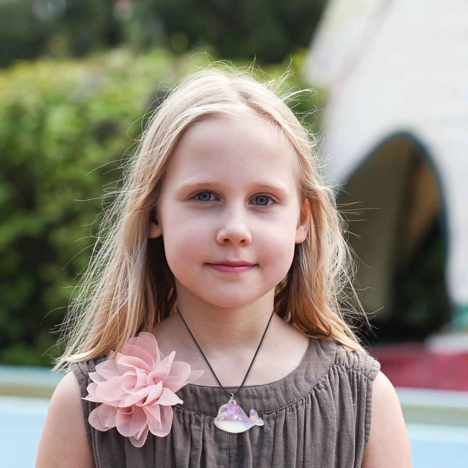 

5Pcs Kids Ocean Animal Pendant Handcrafted Transparent Bubble Design Whale Dolphin Necklaces Lightweight Charms for Jewelry