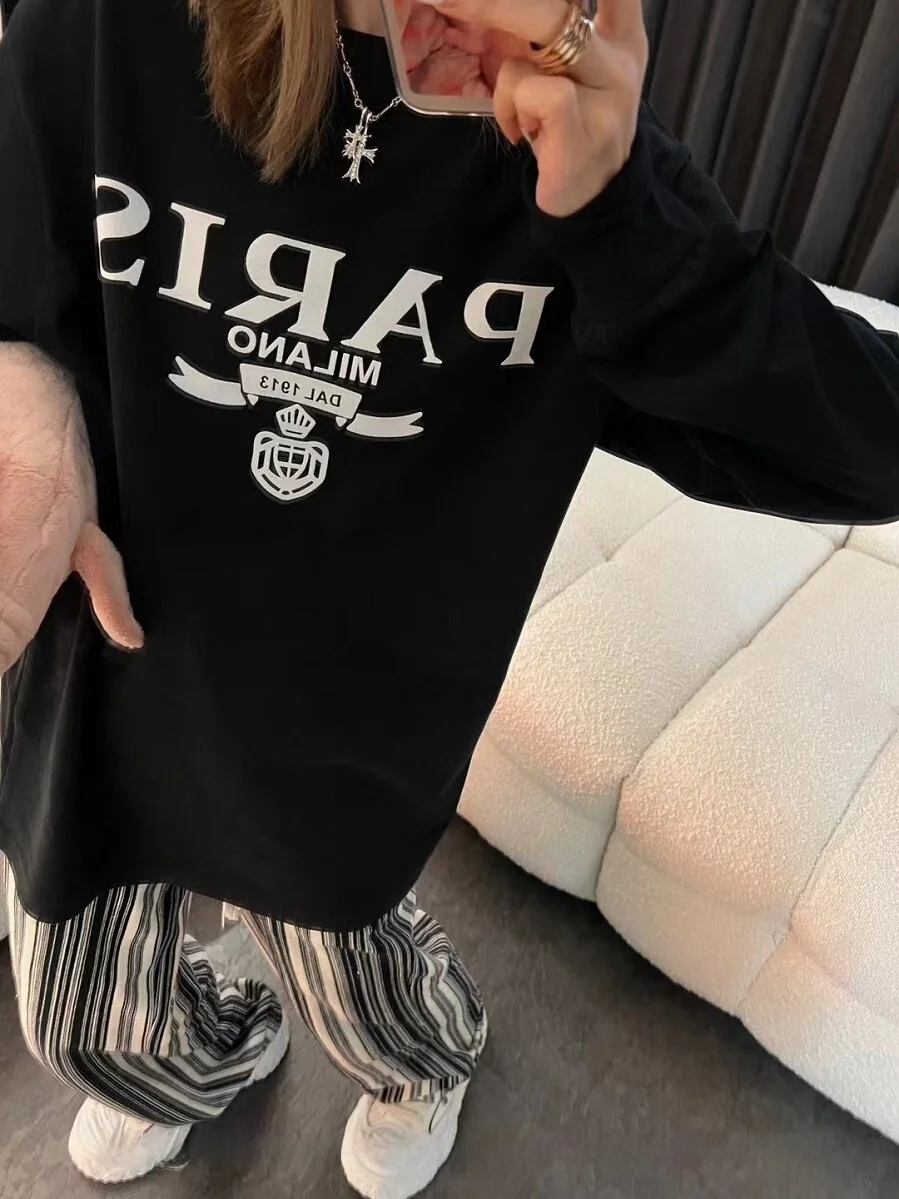 편안한 긴팔 라운드넥 티셔츠 플로킹 레터 로고 프린트 디자인 슬림핏 베이스 레이어 캐주얼 루즈핏 코튼 블렌드