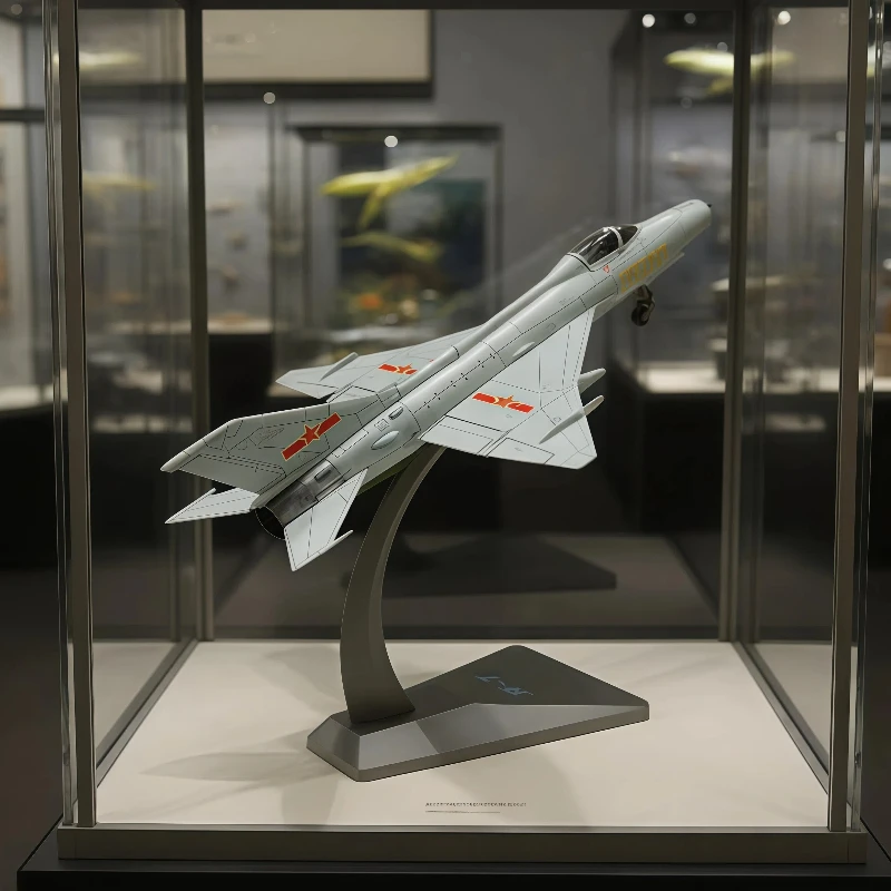 

1:48 Scale Die-Cast Alloy J-7 Fighter Jet Replica Aircraft Model Military Collectible Display Model For Enthusiasts Gift