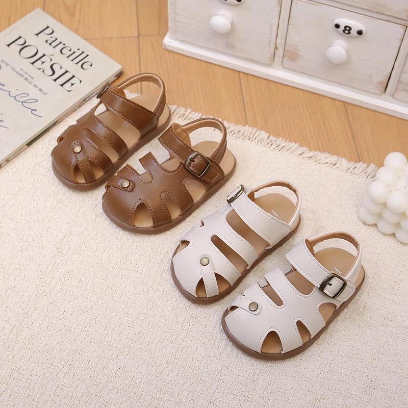 

Детские повседневные сандалии в корейском стиле, универсальные пляжные туфли для детей, мягкая подошва, нескользящие, новинка лета 2026, детские прогулочные туфли на липучках