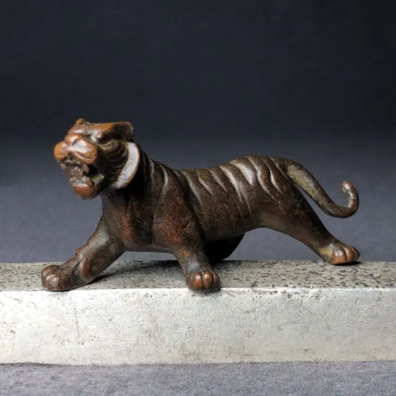 Copper Copper Solid South China Tiger Tiger Ornaments Tea Ornaments Paperweight Pressure Paper Pen Shelf Ornaments One Piece Dro