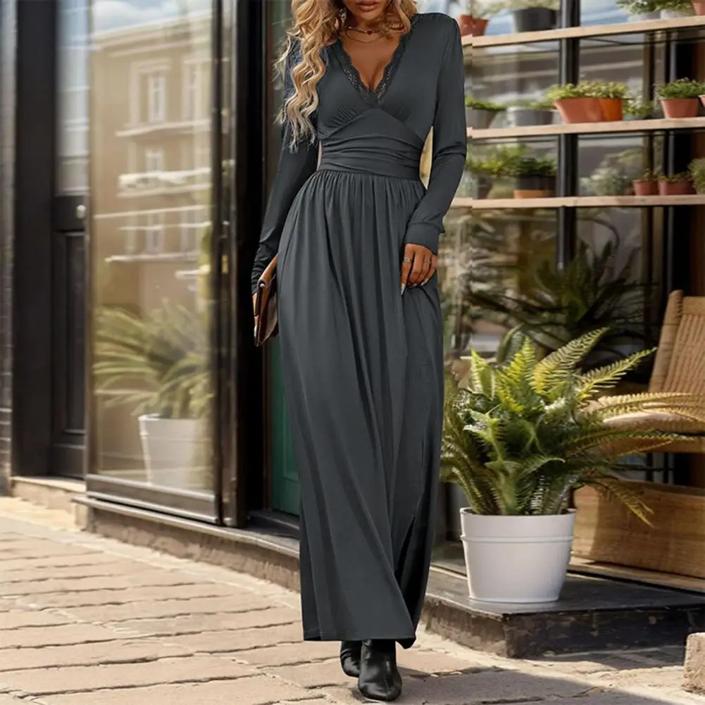 

Dating Maxi Dress Elegant Lace V Neck Maxi Dress with Pleated Split Hem Slim Fit for Fall Spring Ideal for Commuting or Dating