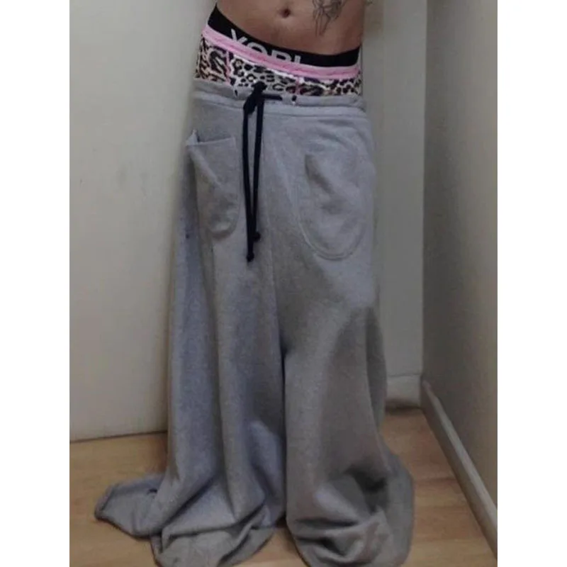Winterhose im amerikanischen Stil, trendiges Schlaghosen-Design, personalisierte Hip-Hop-Jogginghose für Damen, lockerer Street-Casual-Stil, einfarbig, Y2k-Stil.
