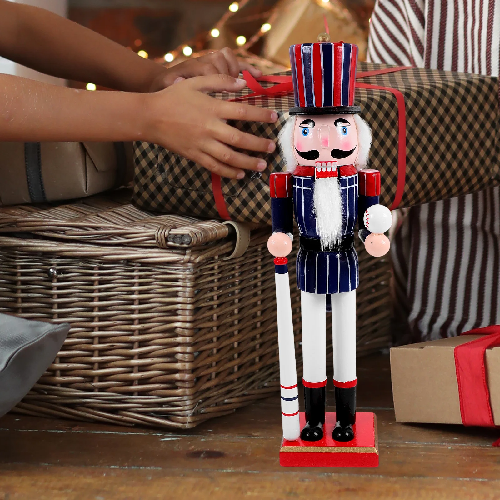 

Classic Sports Style Nutcracker Decoration Wooden Nutcracker Baseball Desktop Ornament Holiday Festival Party Gift