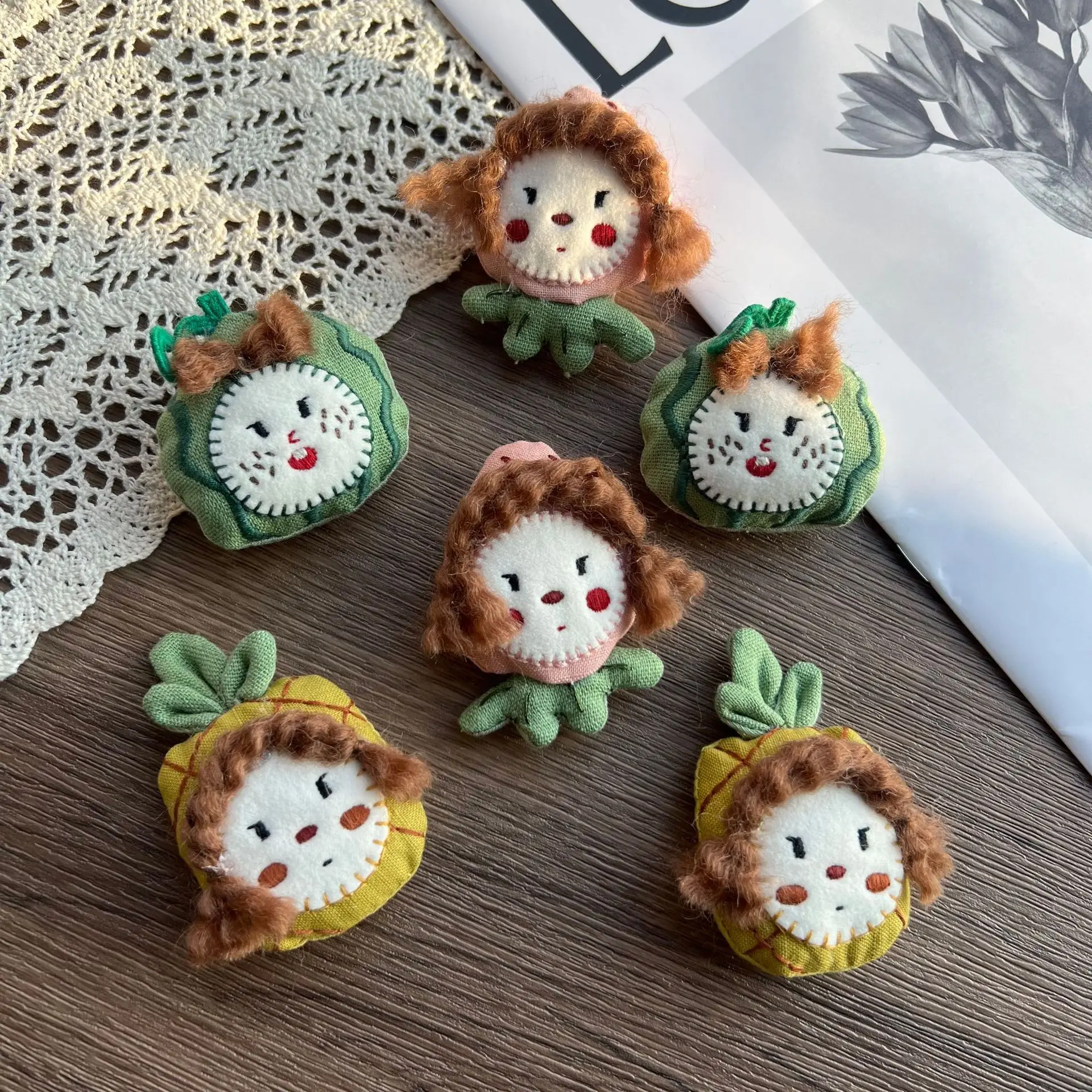 

Fabric Cartoon Fruit Series Hair Clips Pineapple Watermelon Strawberry for DIY Bag Clothing Embellishment Premium Quality