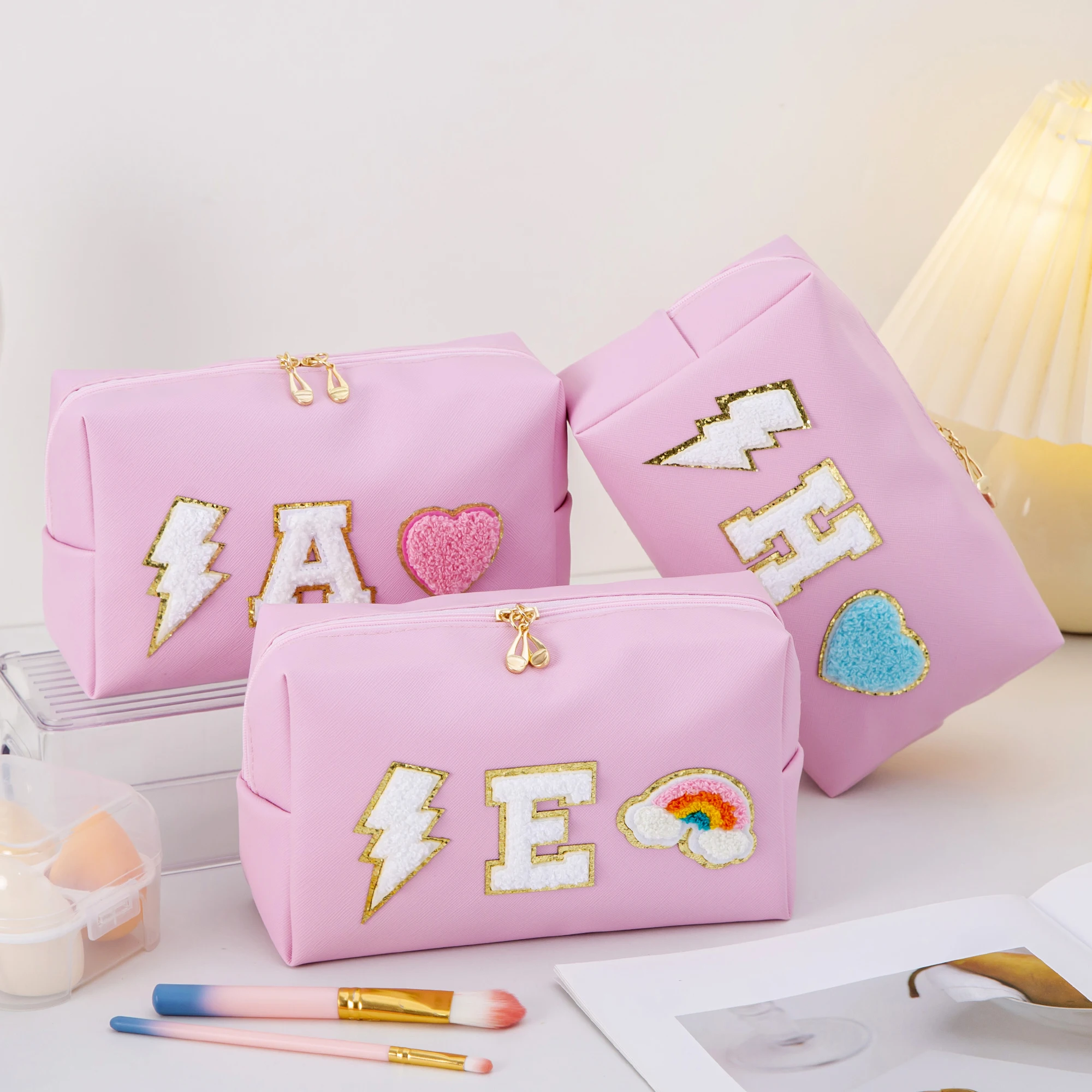 Waterproof Travel Personalized Inital Cute Preppy Makeup Cosmetic Bag for Women Girls Gift With Chenille Letter Heart Patch