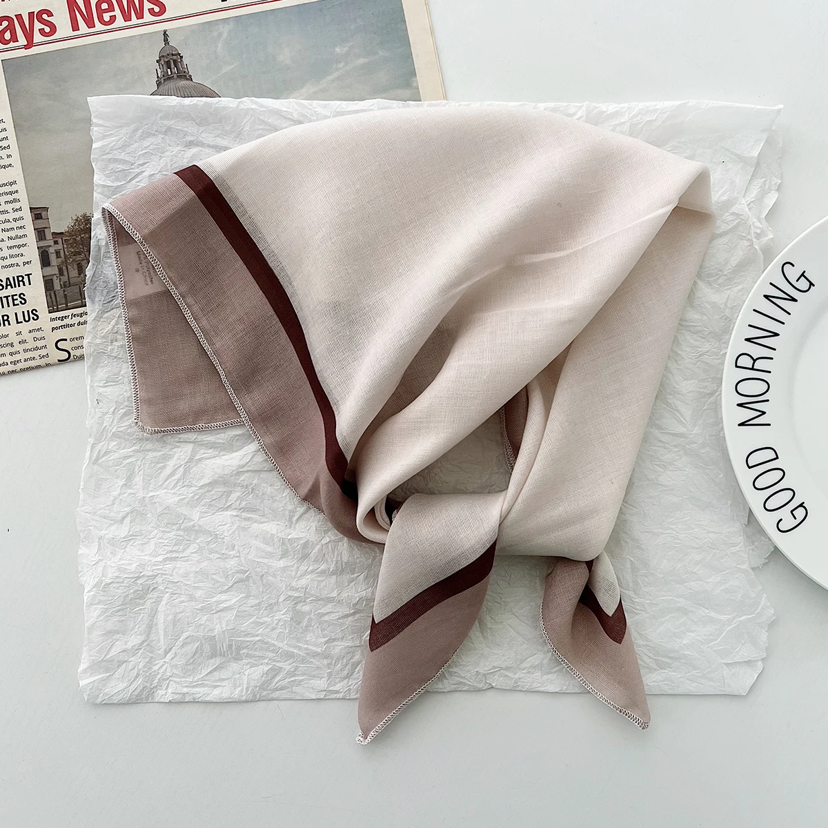 

Винтажный маленький квадратный шарф в горошек, женский корейский популярный декоративный универсальный хлопковый завязанный стримером для волос