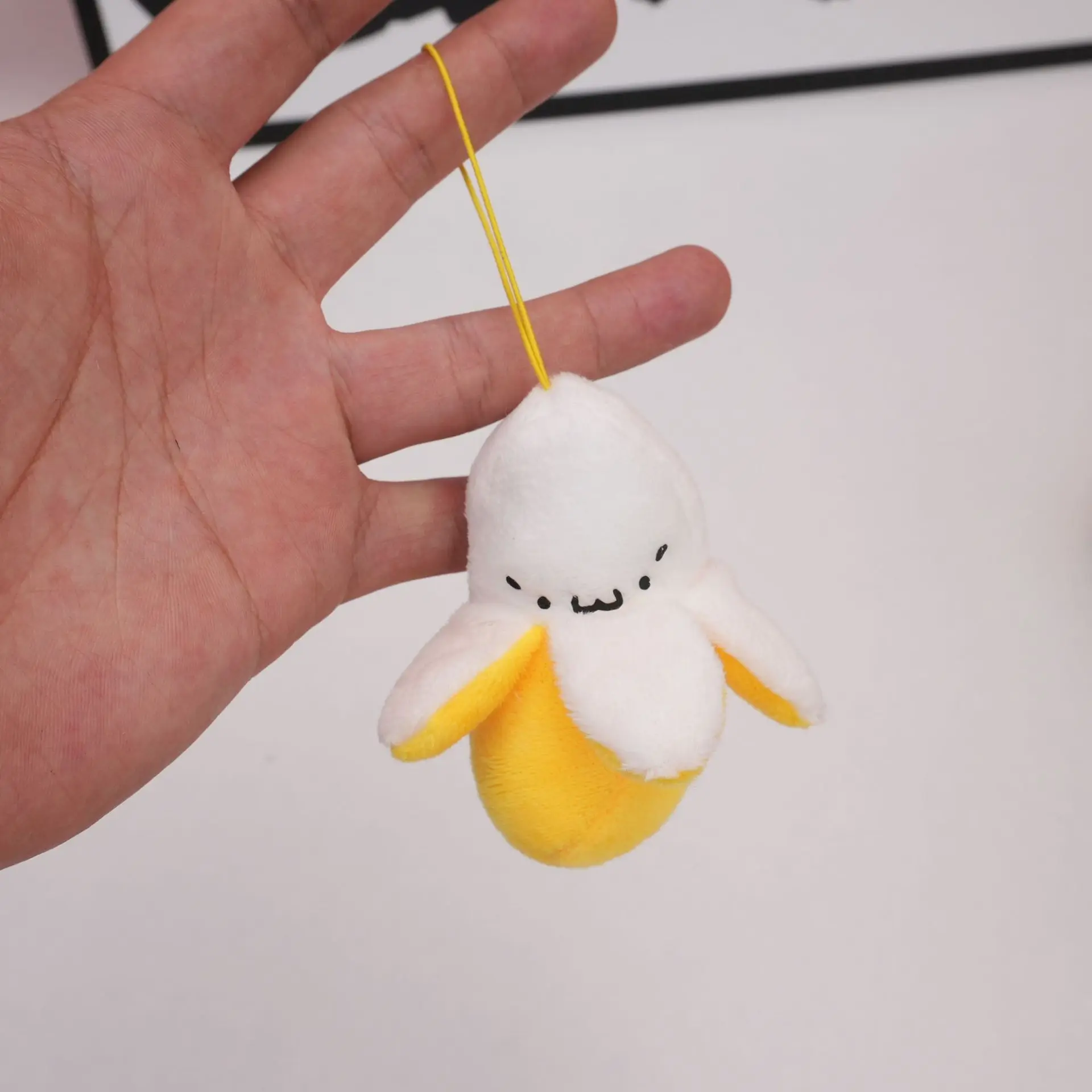 1-20 pçs unissex saco pingentes encantos bonecas de pelúcia descascado banana bonito kawaii doce na moda saco acessórios chaveiros multifuncionais