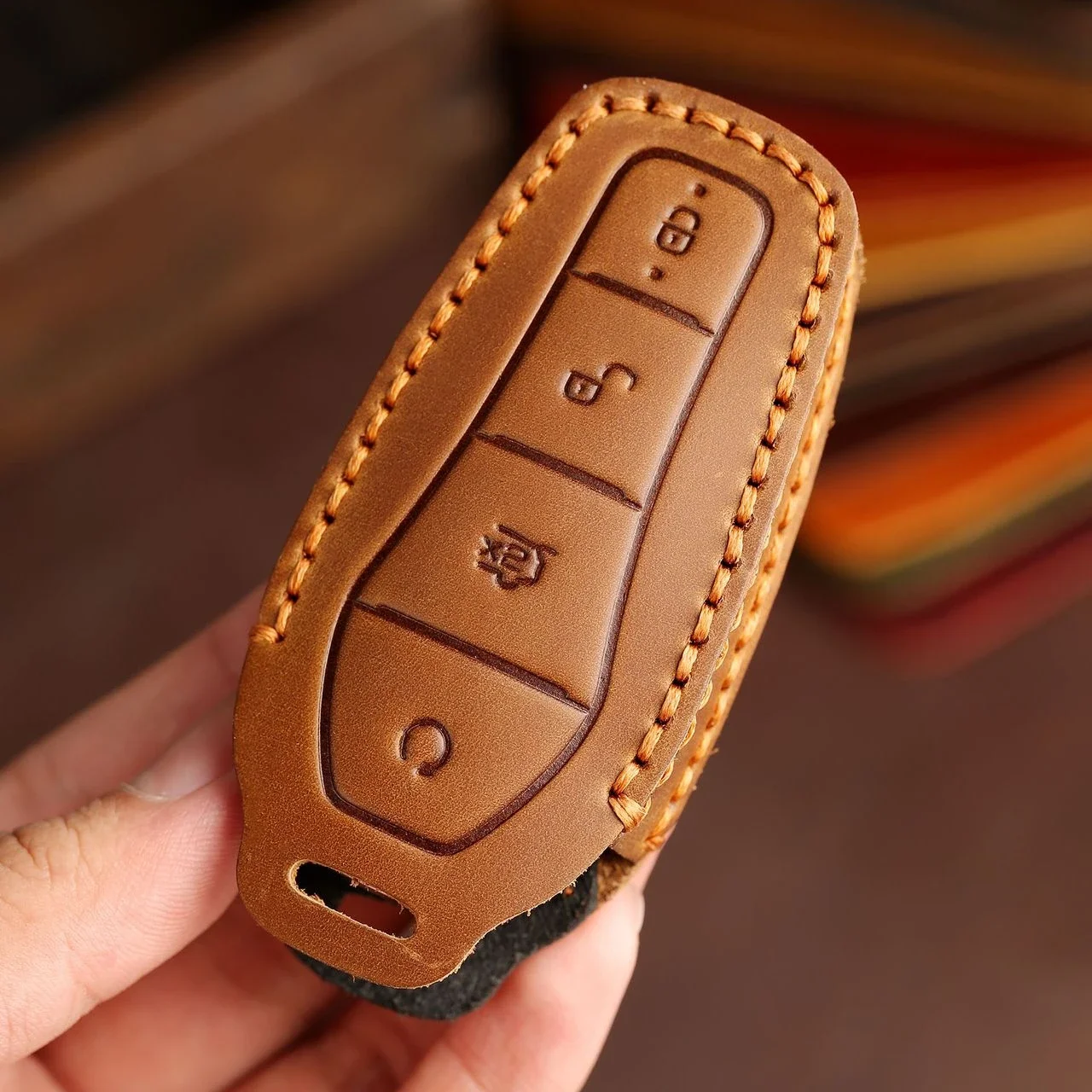 Leather Car Key Cover Keychain Holder Case Protector for BYD Han Ev Tang Dm/Qin PLUS/Song Pro/MAX/Yuan Dolphin Buckle Remote - Image 4
