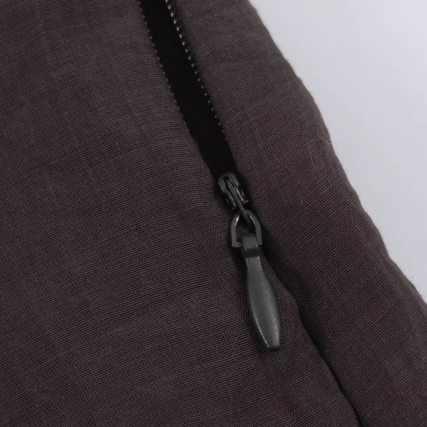 BSAY 2026 Sommer Neue Damen Eleganter Modischer Einfarbiger Hochgeschnittener Drapierter Midi-Rock mit Seitenreißverschluss Fließender Schwingrock Lässiger Rock – Detail 15