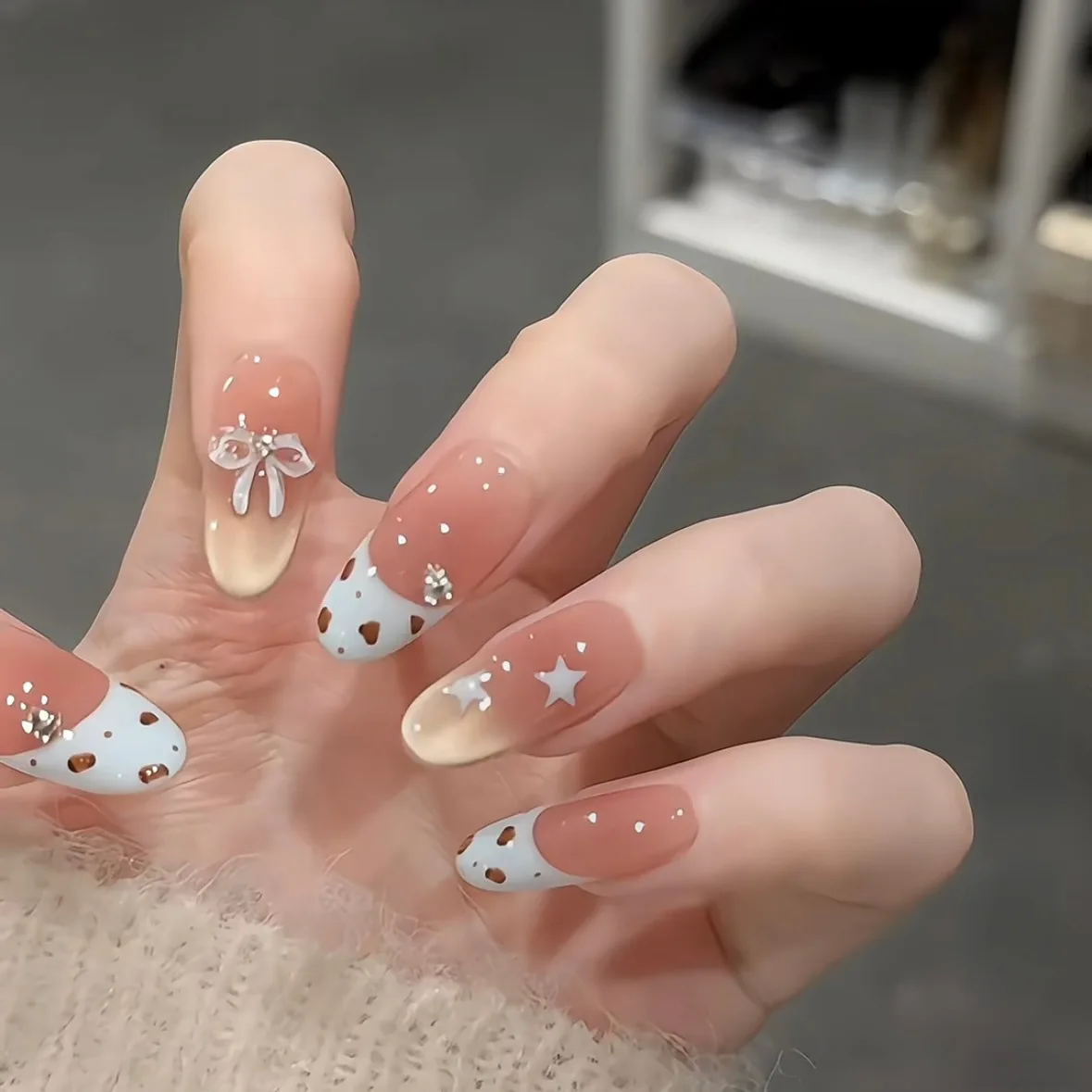 

10pcs Rhinestone Handmade Press on Nails Tips Leopard Print French Mid-length Oval Fake Nail Art Star Bow Design Pink False Nail