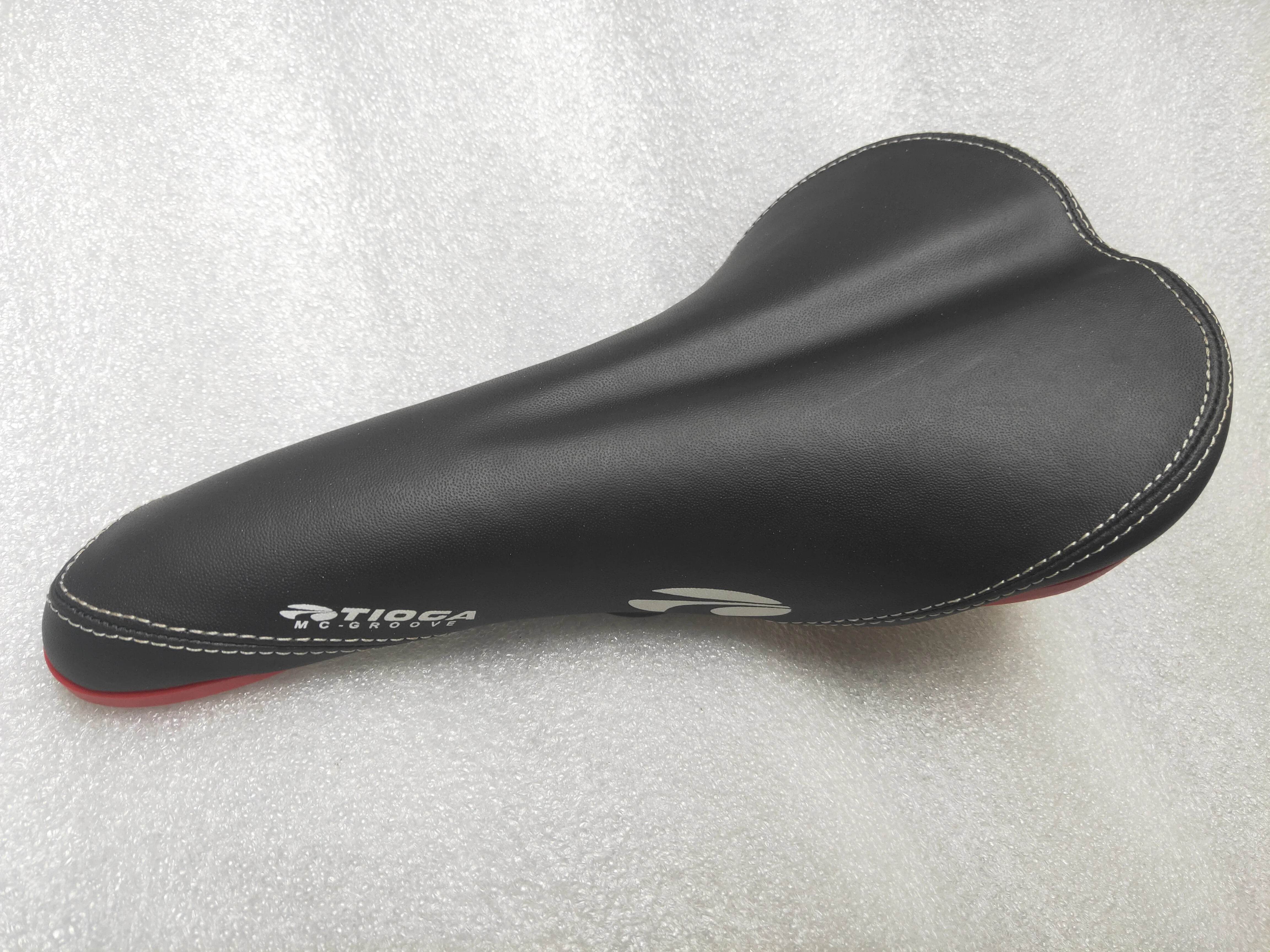 TIOGA MC GROOVE MTB OFFROAD DH FREERIDE BICYCLE SEAT SADDLE BLACK RED NEW