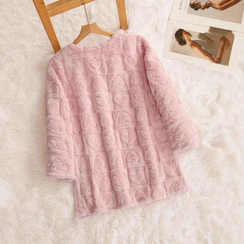 Love Pattern Women's Casual Round Neck Pocket Warm Coat in Autumn and Winter 2025