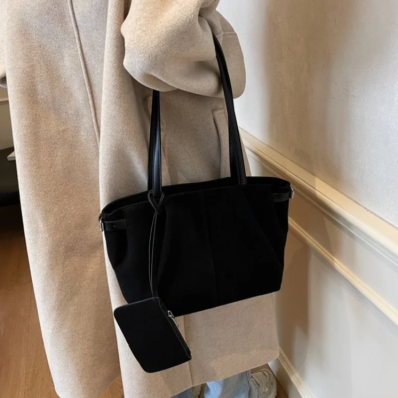 

Famous Designer Elegant Leather Women's Crossbody Bag Luxury Brand Trendy Classic Commuter Daily Vintage Bag​