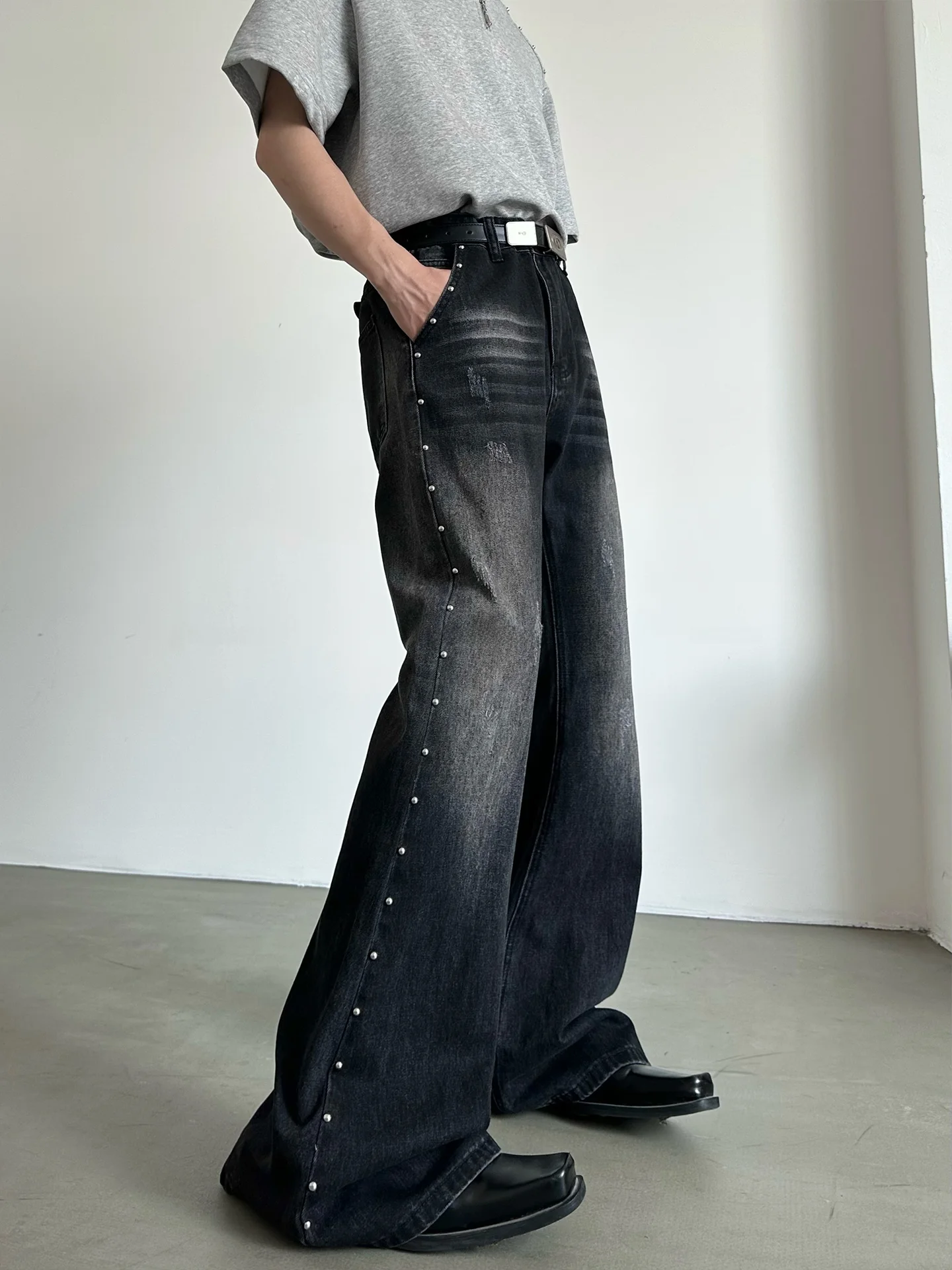 Slim Fit Gradient Color Bell Bottoms Jeans Rivet Hip Hop Floor Length Pants Youth Casual Style Fashionable Classic Blue Jeans