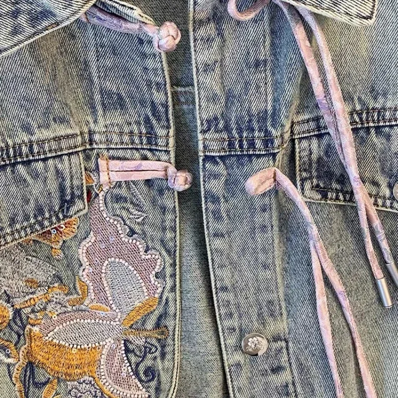 Autumn High-quality Cotton Retro Style Denim Top with Exquisite Embroidery Buckle Design Women's Denim Jacket Jacket Denim Top