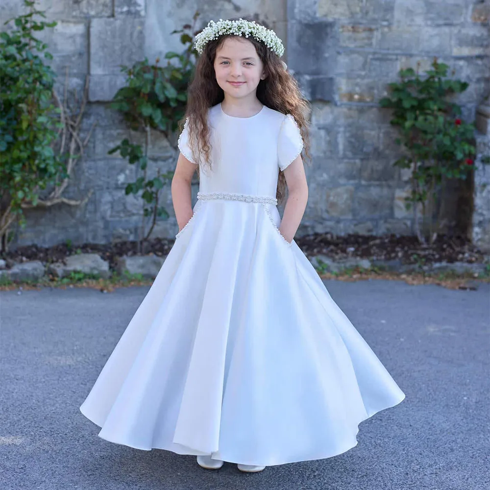 

Customized Satin Flower Girl Dress Maxi O Neck Pearls Short Sleeves Flower Girl Gowns Ankle Length White Satin A Line Party Gown