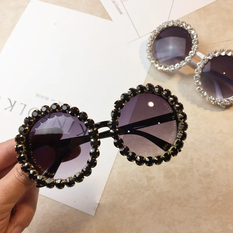 Oversized Rhinestone Ladies Sunglasses Round Brand Designer Black White Large Frame Sunglasses Female Diamond Glasses UV400